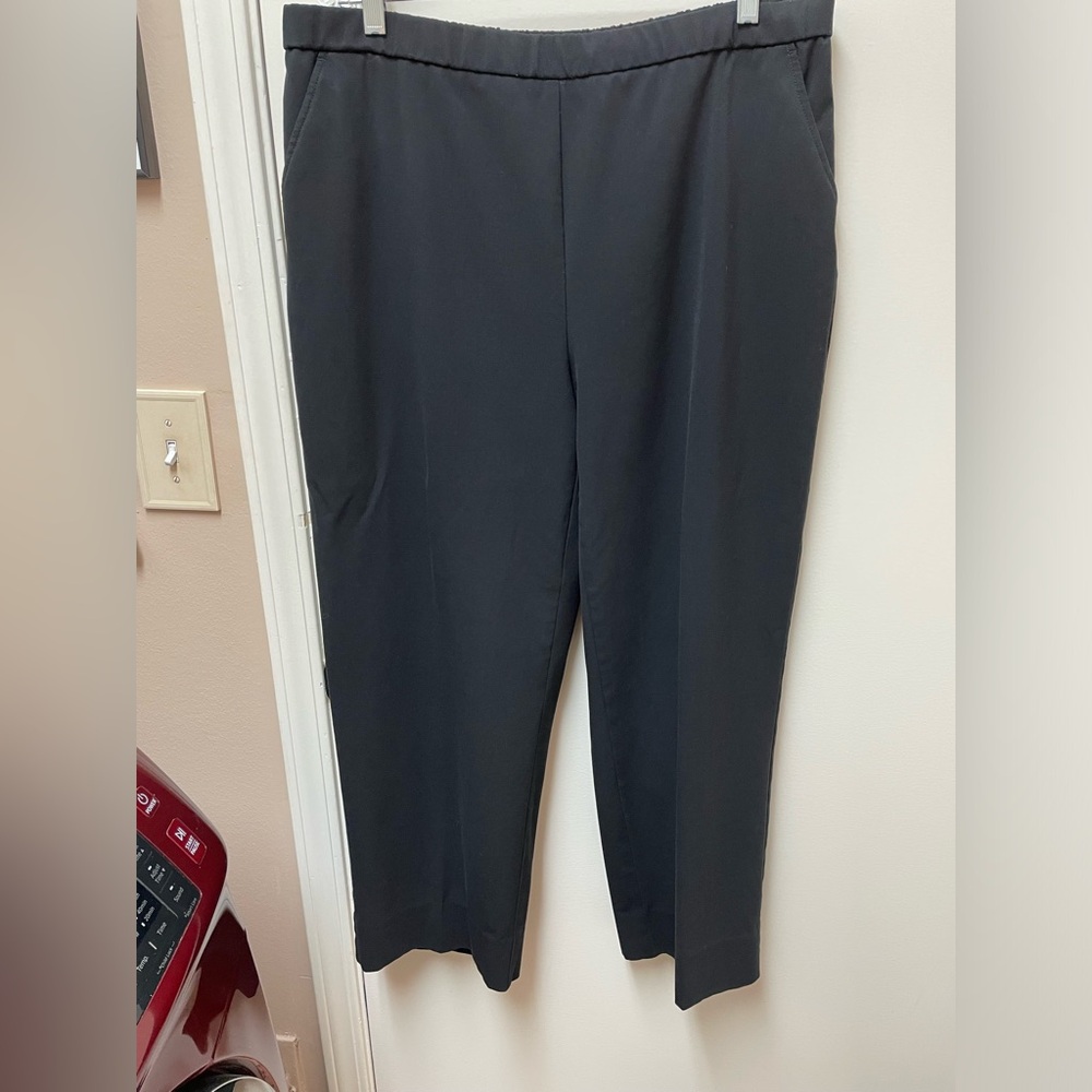 Pull on black pants